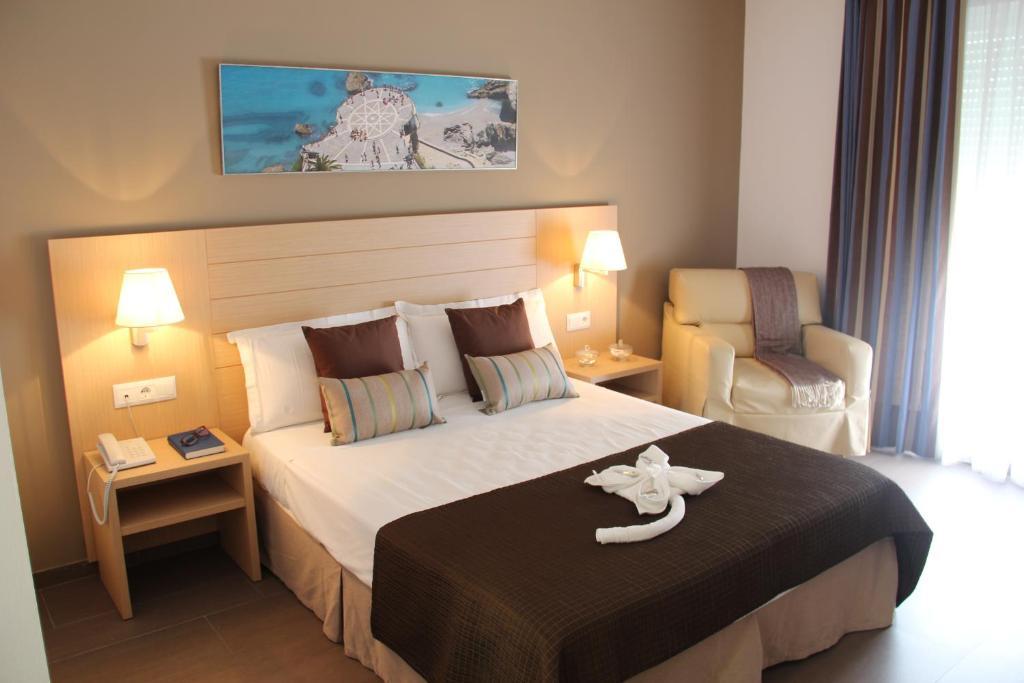 Mena Plaza Hotel 3*